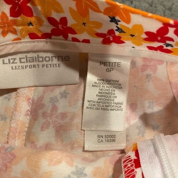 Liz Claiborne Skorts Floral Sz 6 Petite Skirt/Short Woman’s - Picture 2 of 11